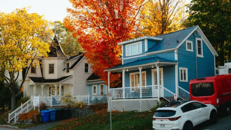 Immobilier en hausse, faut-il vendre sa maison ou y rester à la retraite