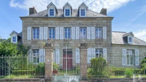 Formé au Japon, ce Breton fait partie des rares en France à bâtir des maisons selon cette méthode