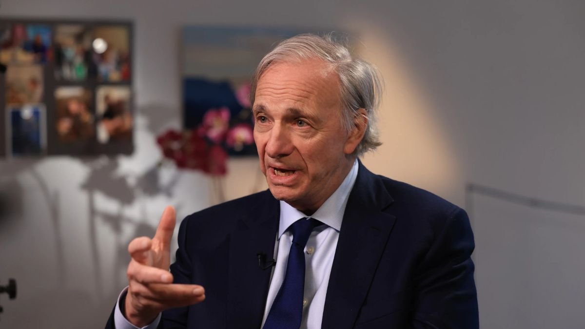 Quote of the Day by Ray Dalio: Why Investors Keep Chasing Past Performance