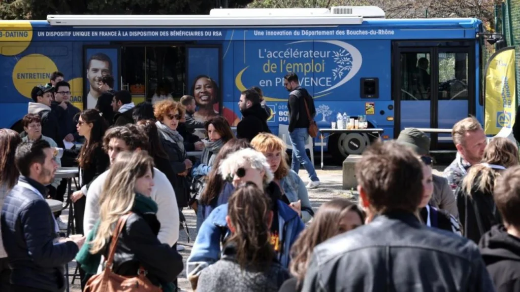 Salaires de 19 $ jugés « intéressants », mais l’embauche reste difficile avec un fort chômage des jeunes