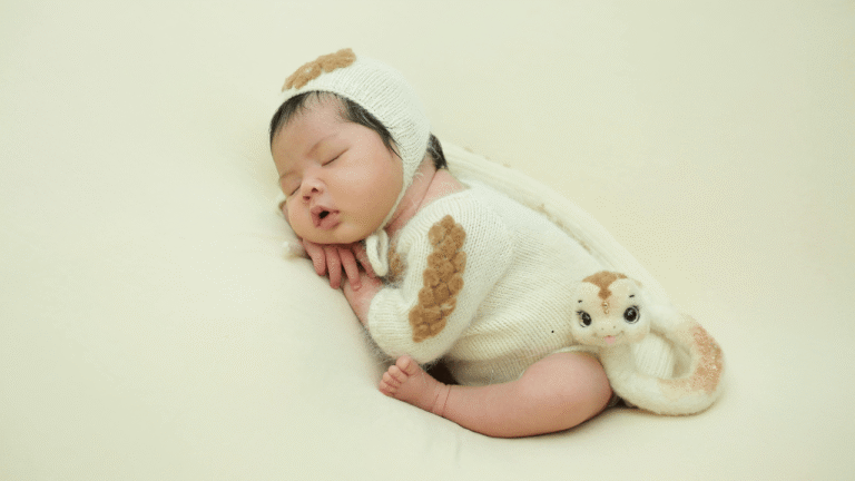 Top 100 des Prénoms Féminins les Plus Populaires en France en 2026 Tendances et Noms à la Mode