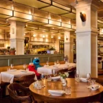 Trois restos montréalais viennent d’intégrer le guide des toilettes les plus prestigieuses du Canada