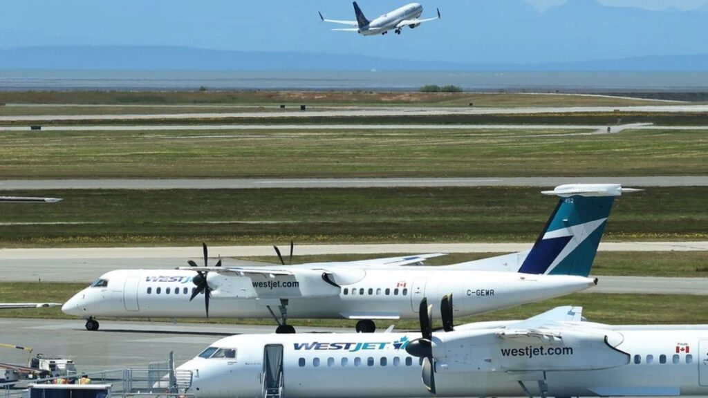 Unruly Passengers Force Mexico-Bound Flight to Return to YVR