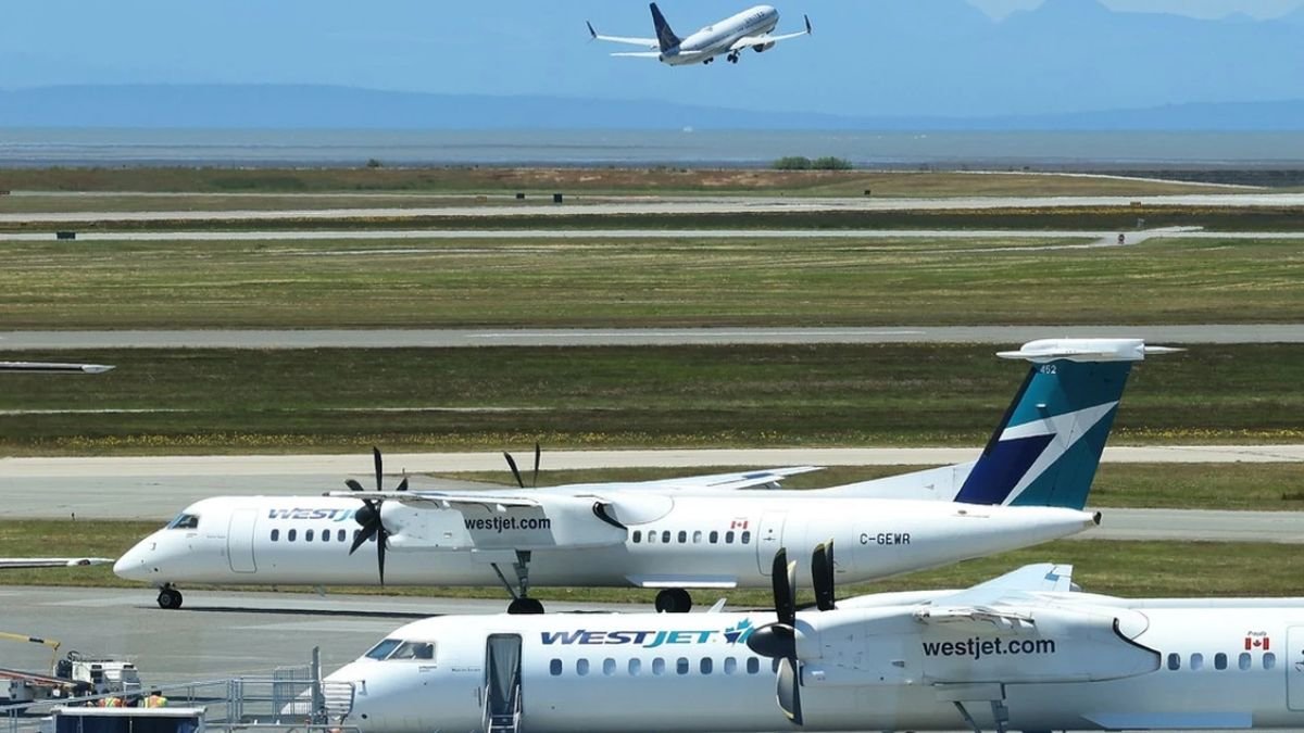 Unruly Passengers Force Mexico-Bound Flight to Return to YVR