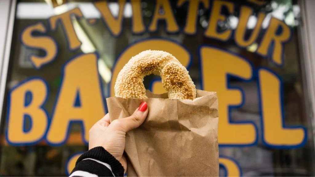 Bagels de Montréal poutine et guide gastronomique de Montréal à ne pas manquer