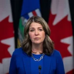 Danielle Smith se dit ouverte à des changements constitutionnels touchant les droits des traités