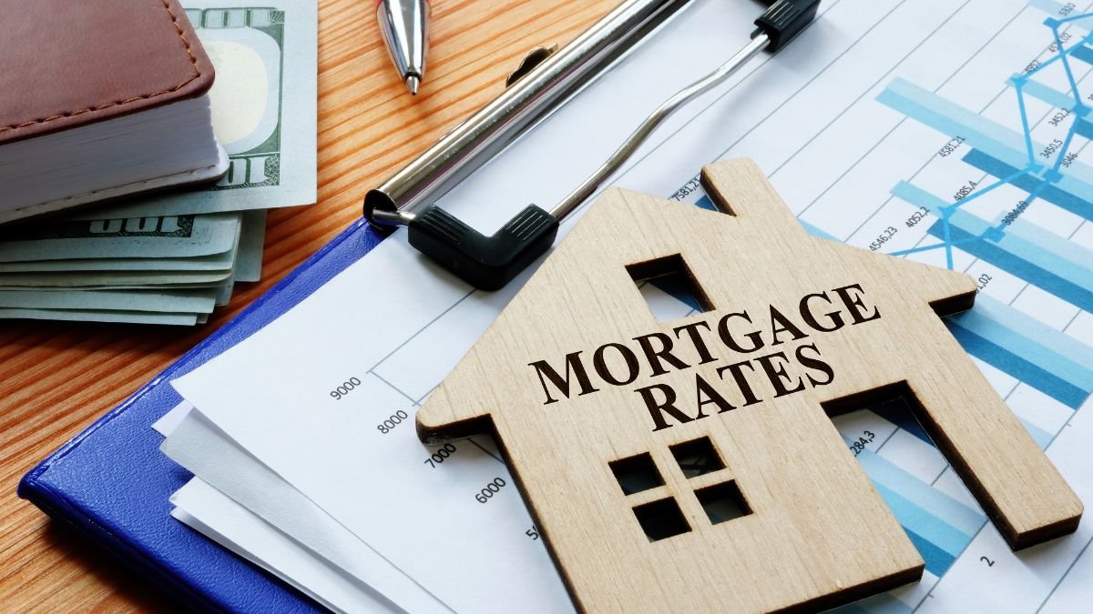 Refinancing Now vs. Waiting: What Homeowners Should Know as Mortgage Rates Keep Fluctuating